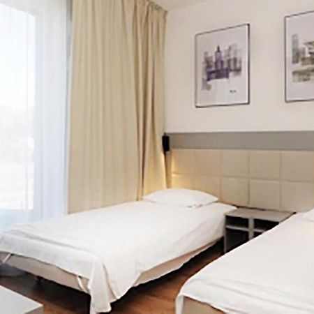 404 Rooms Wolska Apartament Варшава Екстериор снимка